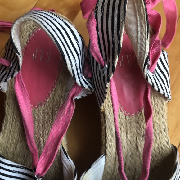 Gap pink ribbon and striped wedge shoes - Picture 2 of 5